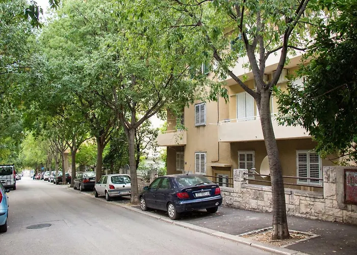 Lugo Apartments